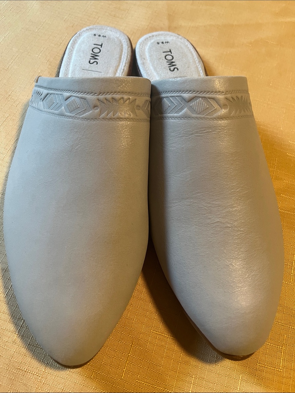 Toms Women's Cream Embossed Slip-On Mules 9.5W